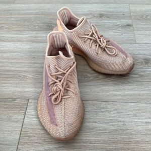 Yeezy 350 clay size 9
